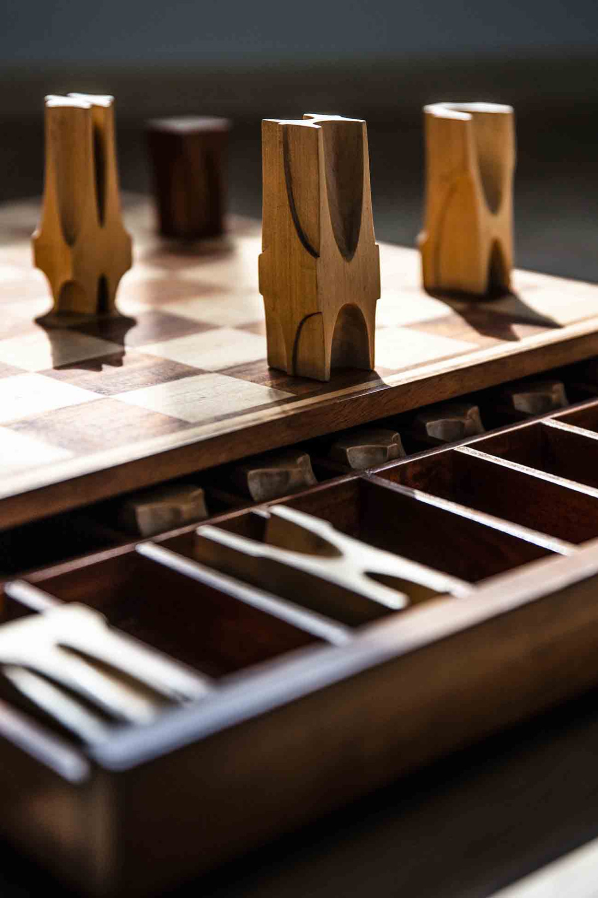 drewniane szachy 